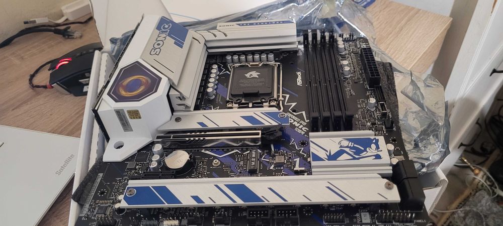 Placa de baza B760M PG SONIC, defecta