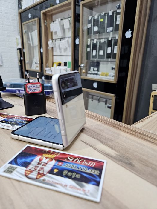Samsung flip 3 256gb, folosit ,stare excelenta