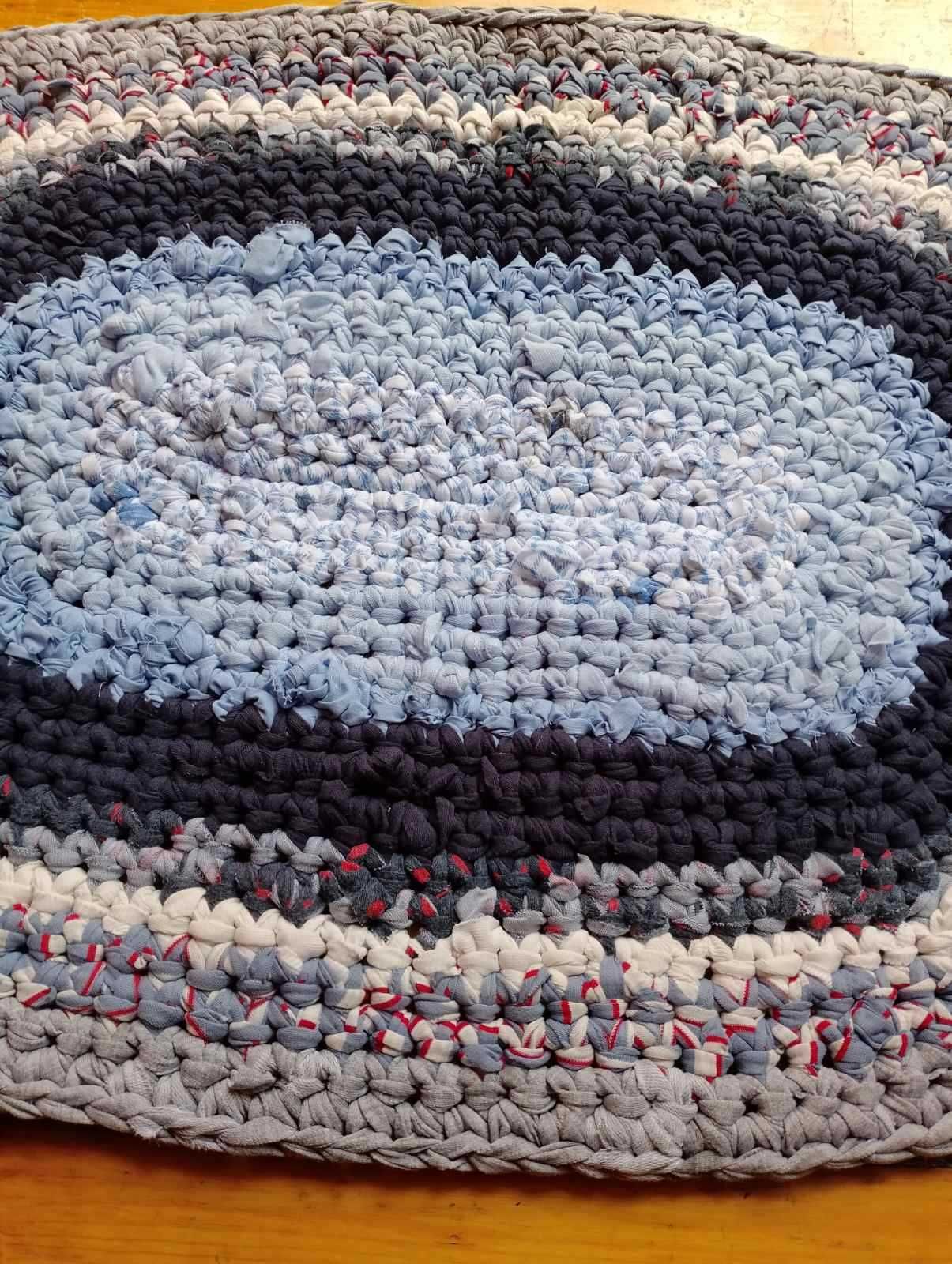 Ръчно плетени памучни парцалени килимчета