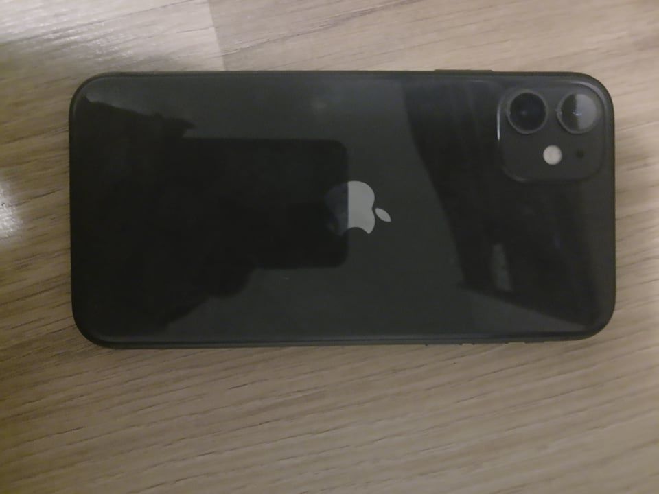 iPhone 11 Запазен 450 до края на месеца