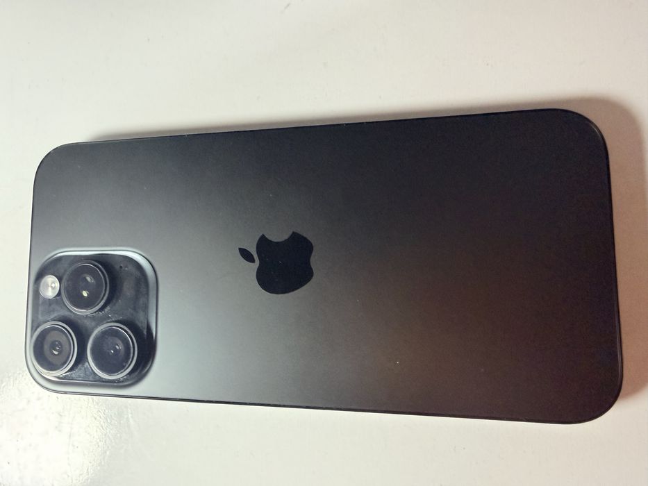 Продаётся Айфон 16 Pro Max 512