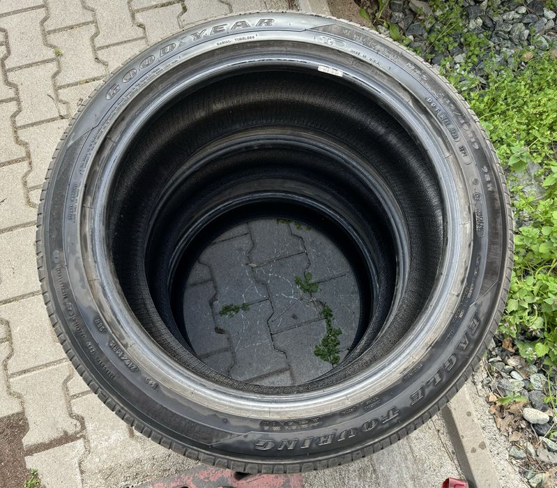 Летни 245/45/19 5мм Goodyear Eagle Touring ДОТ 36/21