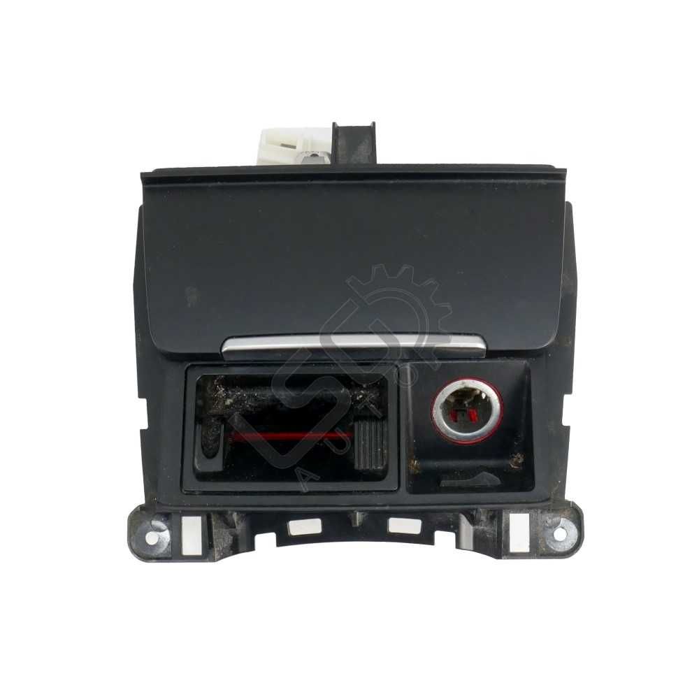 Пепелник AUDI Q5 (8RB) 2008-2012 ID: 136074