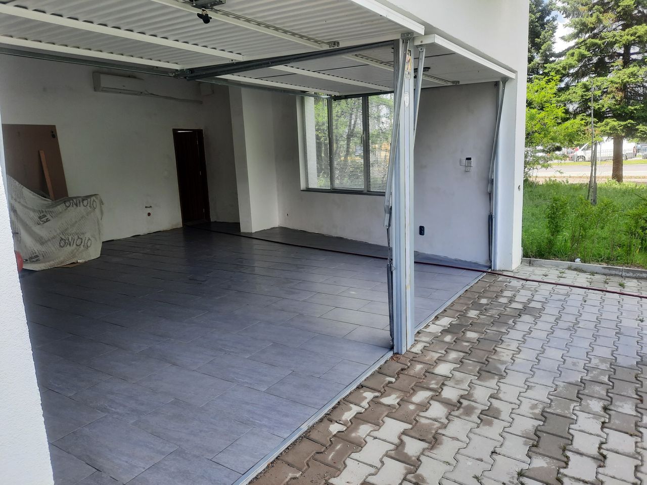 Дава се под наем Склад в София, СПЗ Слатина - 60 кв.м за 612 € - Снимка #1