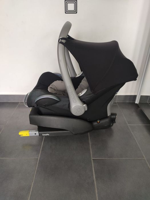 Scaun auto Maxi Cosi Cabriofix cu baza isofix Maxi Cosi EasyFix