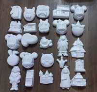 Set figurine ipsos cu printese si castele