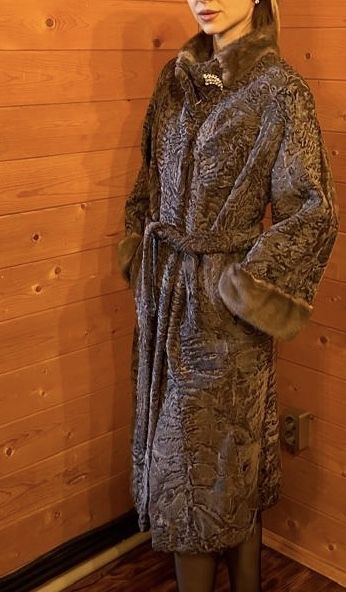 Продам шубу каракуль