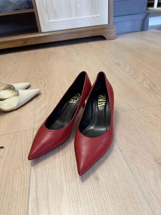 Туфли женские Зара кожаные