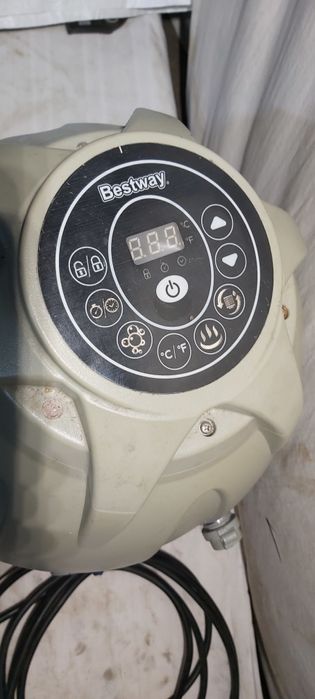 Piscina ciubar jacuzzi  Pompa Bestway