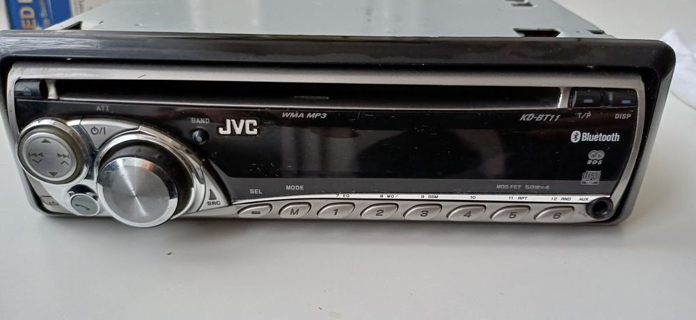 Casetofon JVC cu Bluetooth