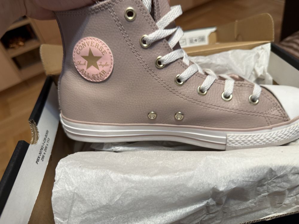 Vand tenesi converse