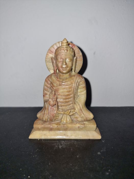 Statuie Buddha din steatit sculptata manual
