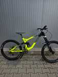 DH bike Commencal V3 Supreme