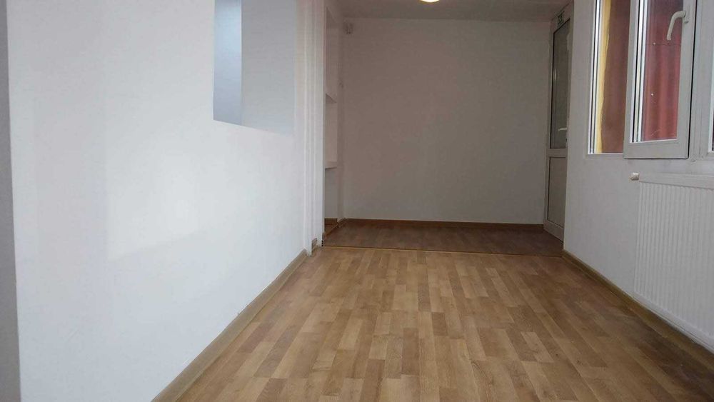 Direct locator, 115 mp, langa Piata Victoriei, etaj 1 exclusiv, 7/24,