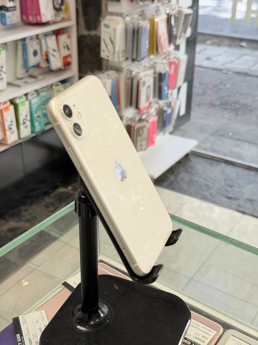 Apple iPhone 11 64GB White