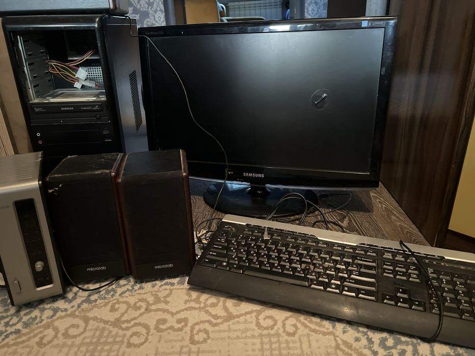 Компьютер колонки клавиатура