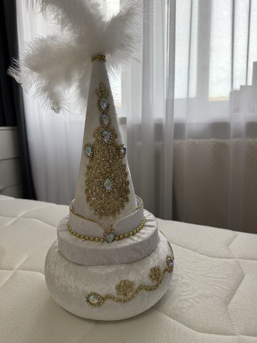 Тойбастар сырға салу (шкатулка)