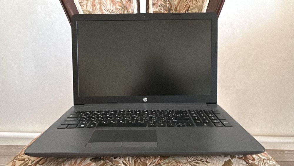Ноутбук hp в хорошем состоянии