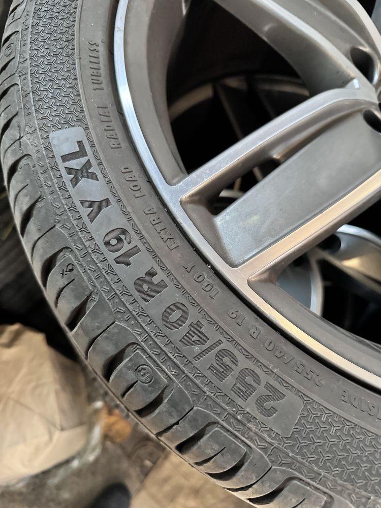 Jante Audi Q3 A3 19 anvelope vara 255 40 R19 OE