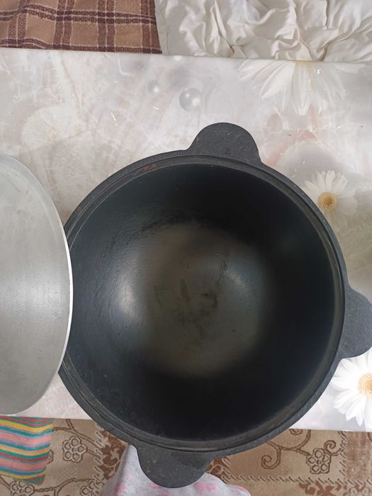 Казан  чугунный 8 литров