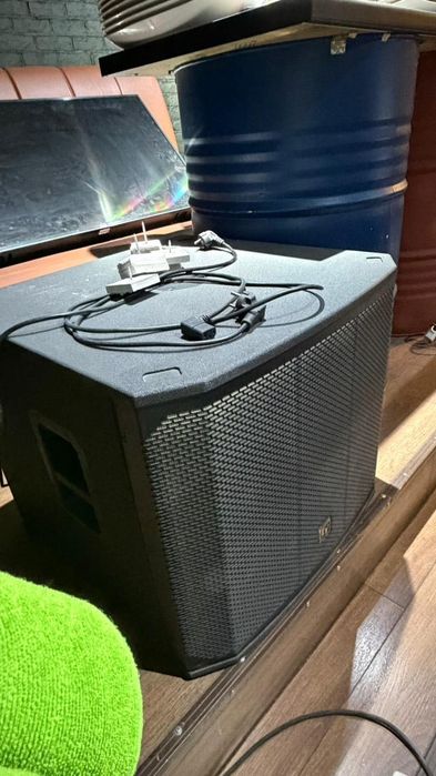 Сабвуфер активный