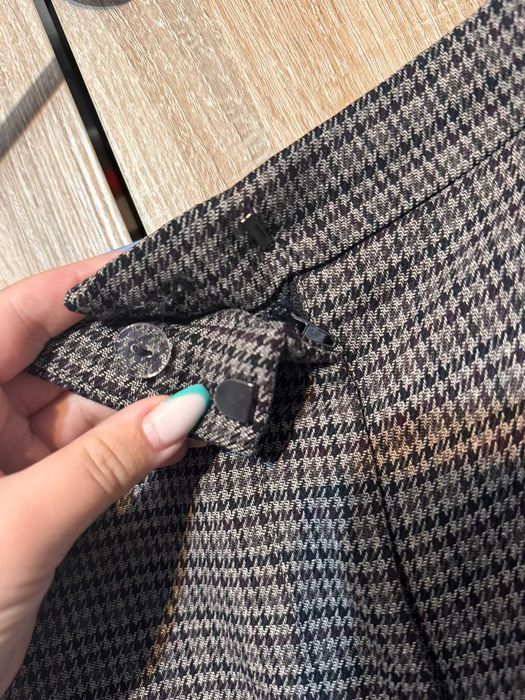 Pantaloni eleganți