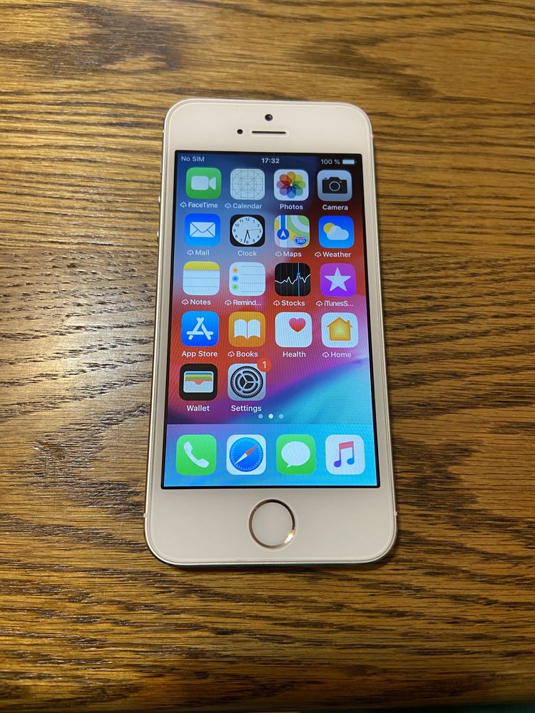 Iphone 5S de 16 GB, argintiu, impecabil, de colectie, neverlocked