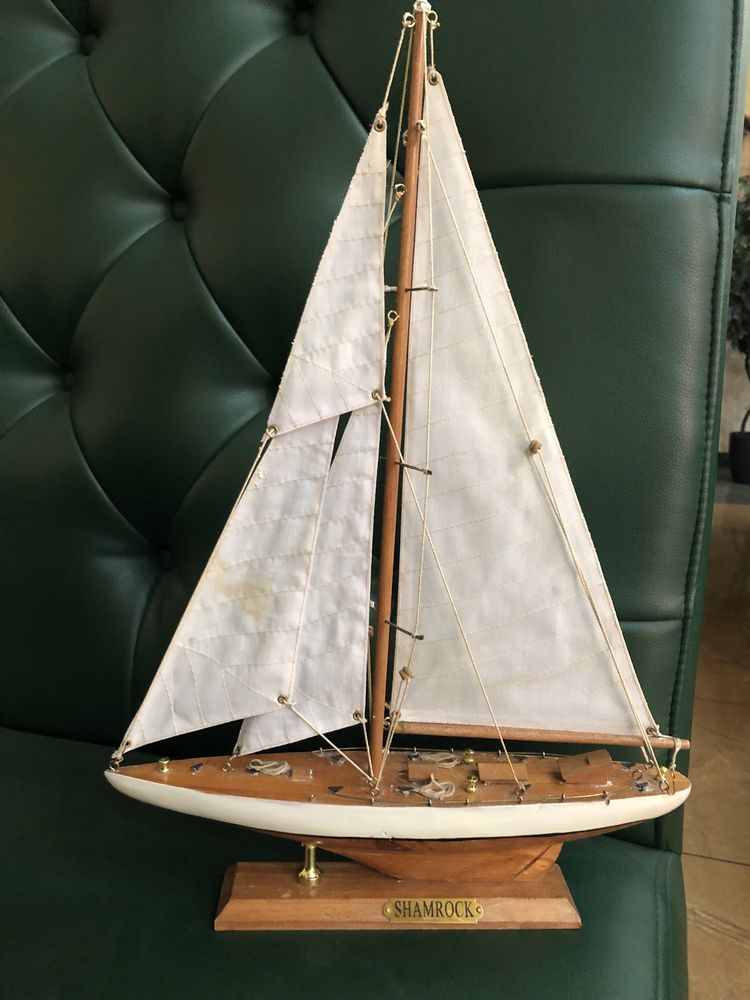 Продам Деревянная модель корабля