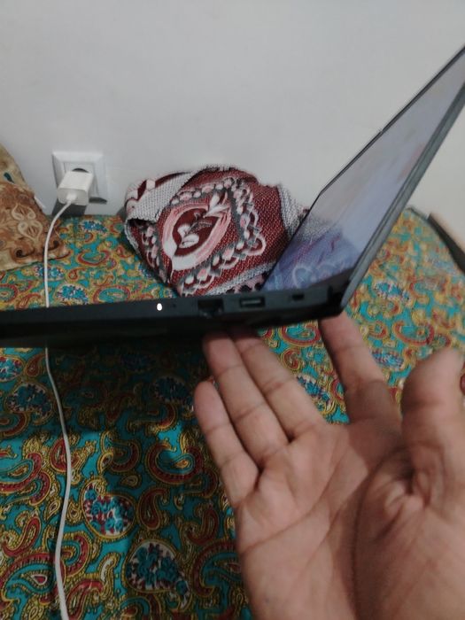 Lenova noutbuk ishlashi yaxshi