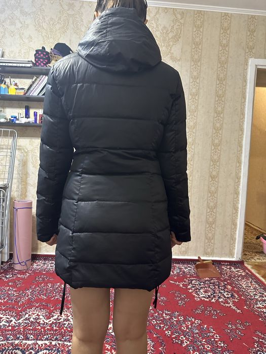 Продам пуховик из натурального меха…