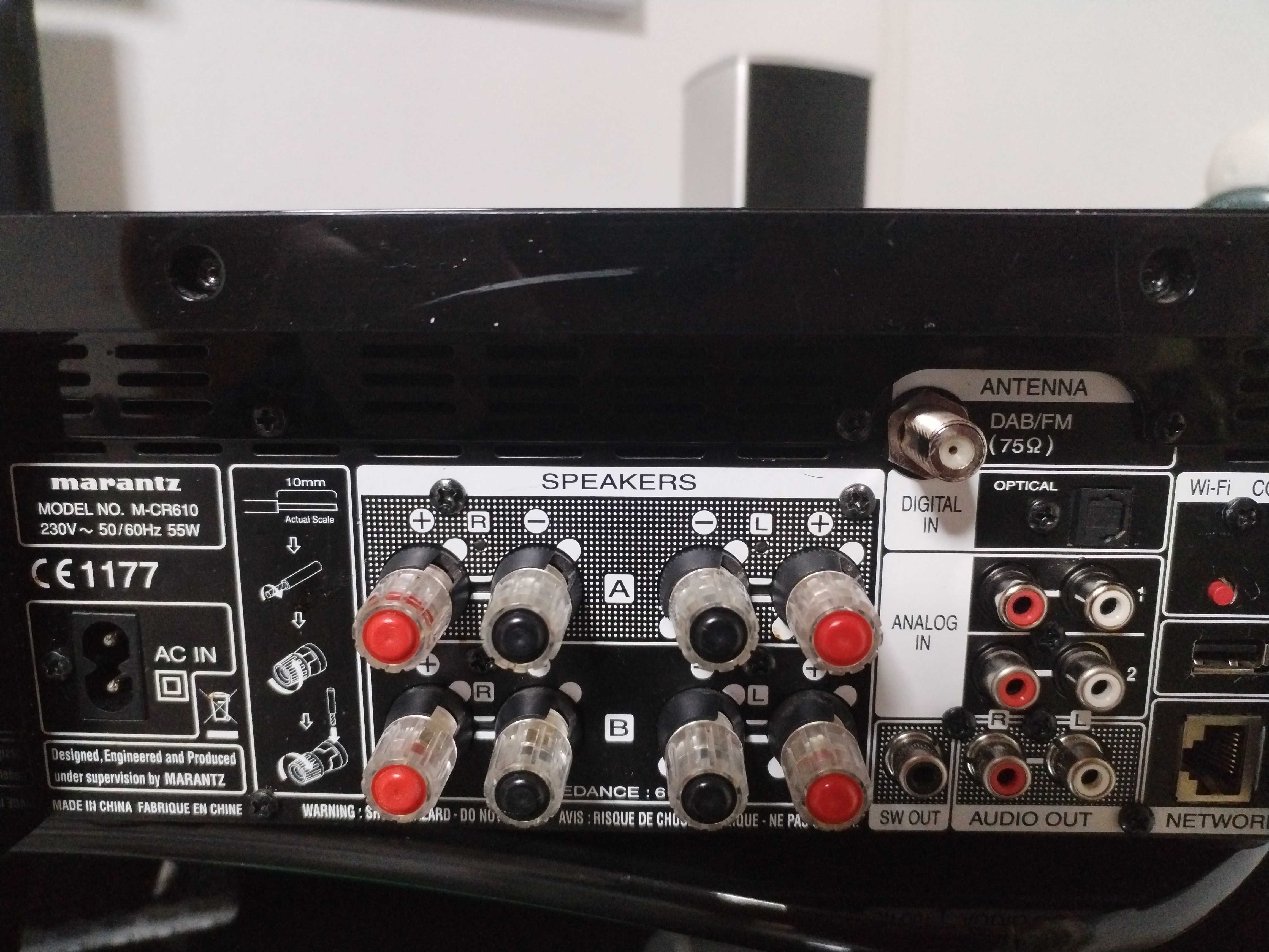 Vând marantz M-CR610