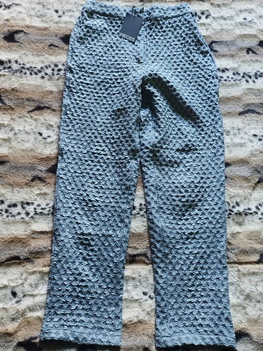 Pantaloni cu buzunare si elastic in talie, de la Pieces, marime S. Noi
