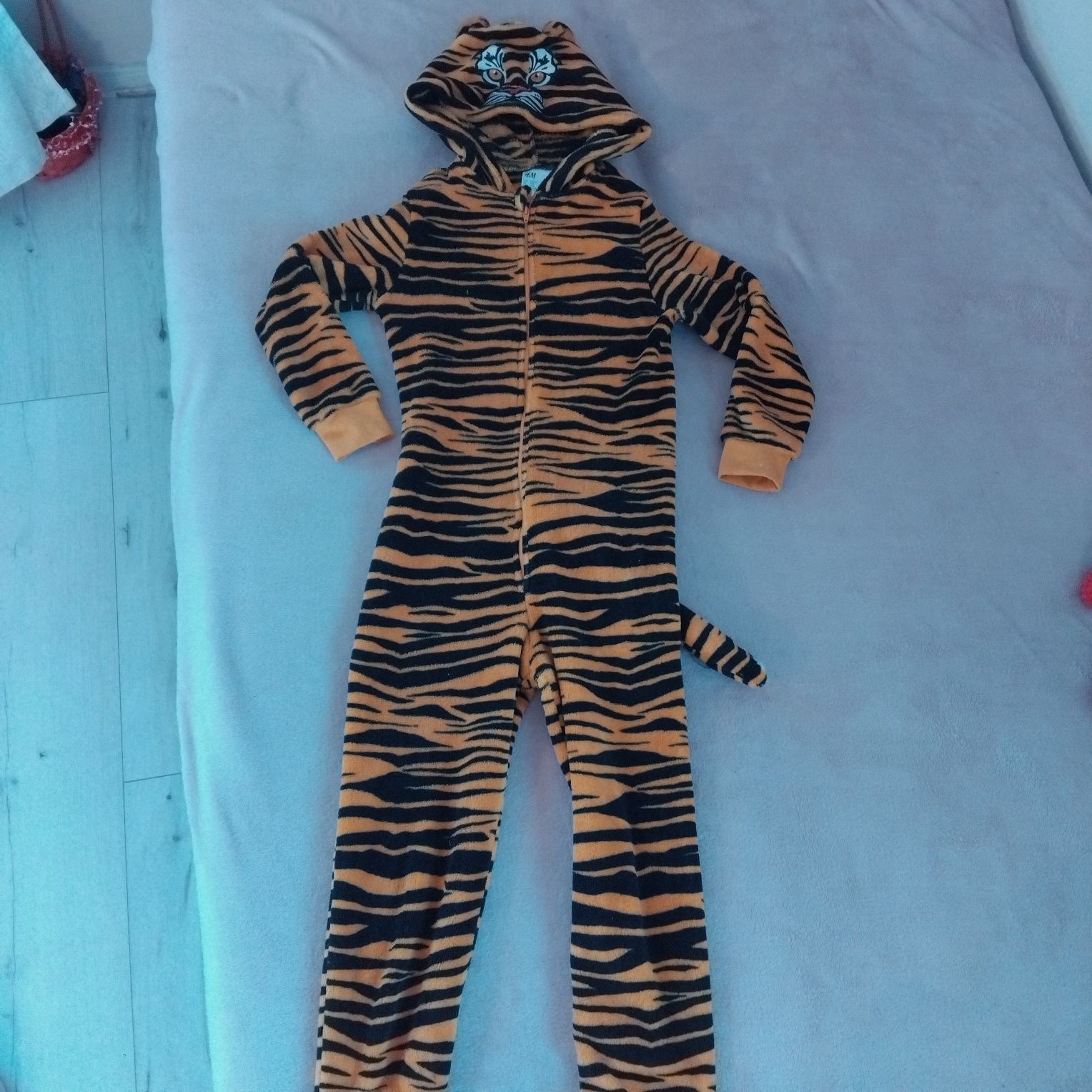 Costum H&M tigru copii