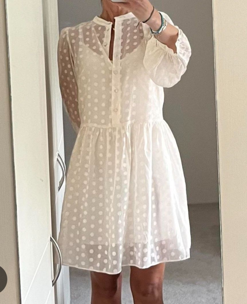 Рокля бежова на H&M