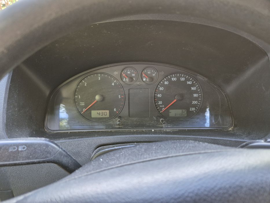 Vând Volkswagen Transporter 1.9TDI