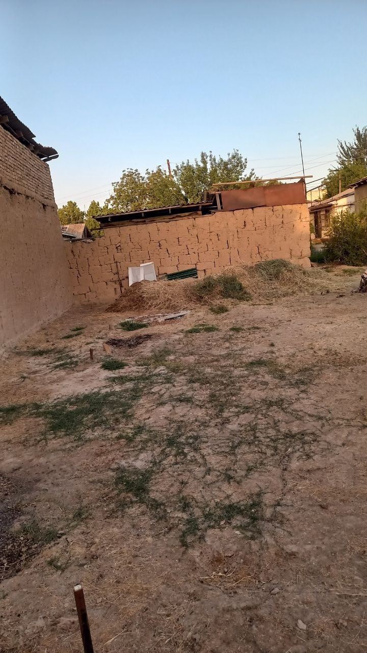 Yer sotiladi arzonga
