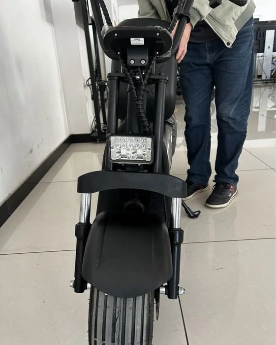 Scuter electric mini pt copii