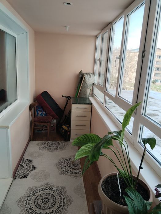 Продам 3-х комнатную квартиру 2 этаж,улица Комсомольская 11.