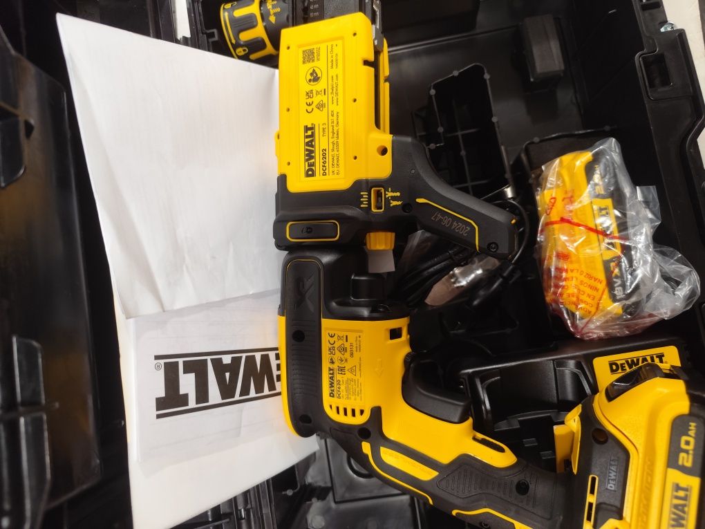 Комплект винтоверт за гипсокартон Девалт Dewalt DCF620D2K