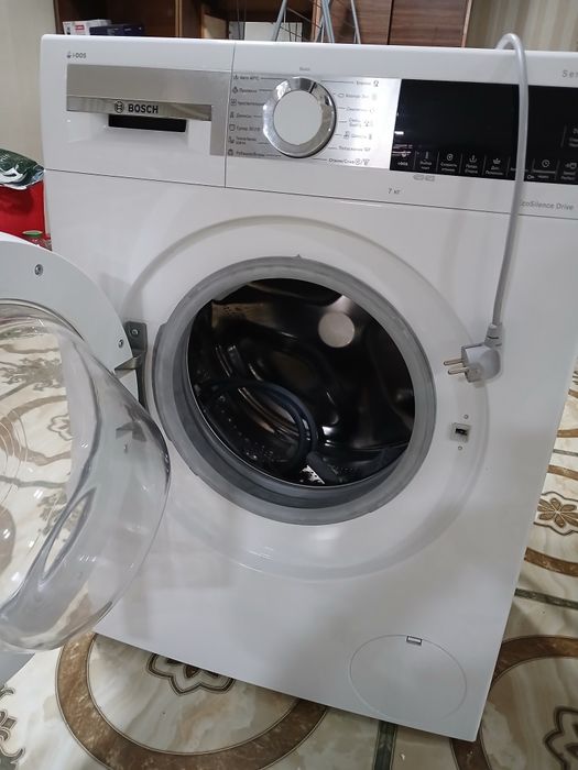 продается стиралная машина Bosch