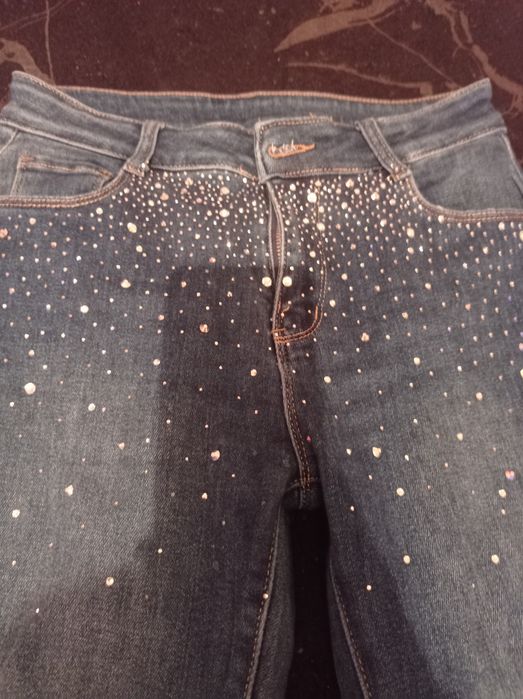 Дънки нови по 15лв