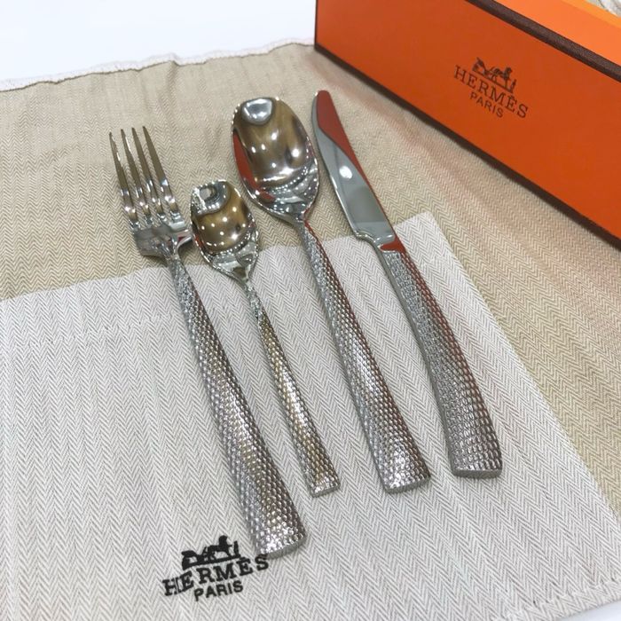 Тип Hermes Прибори