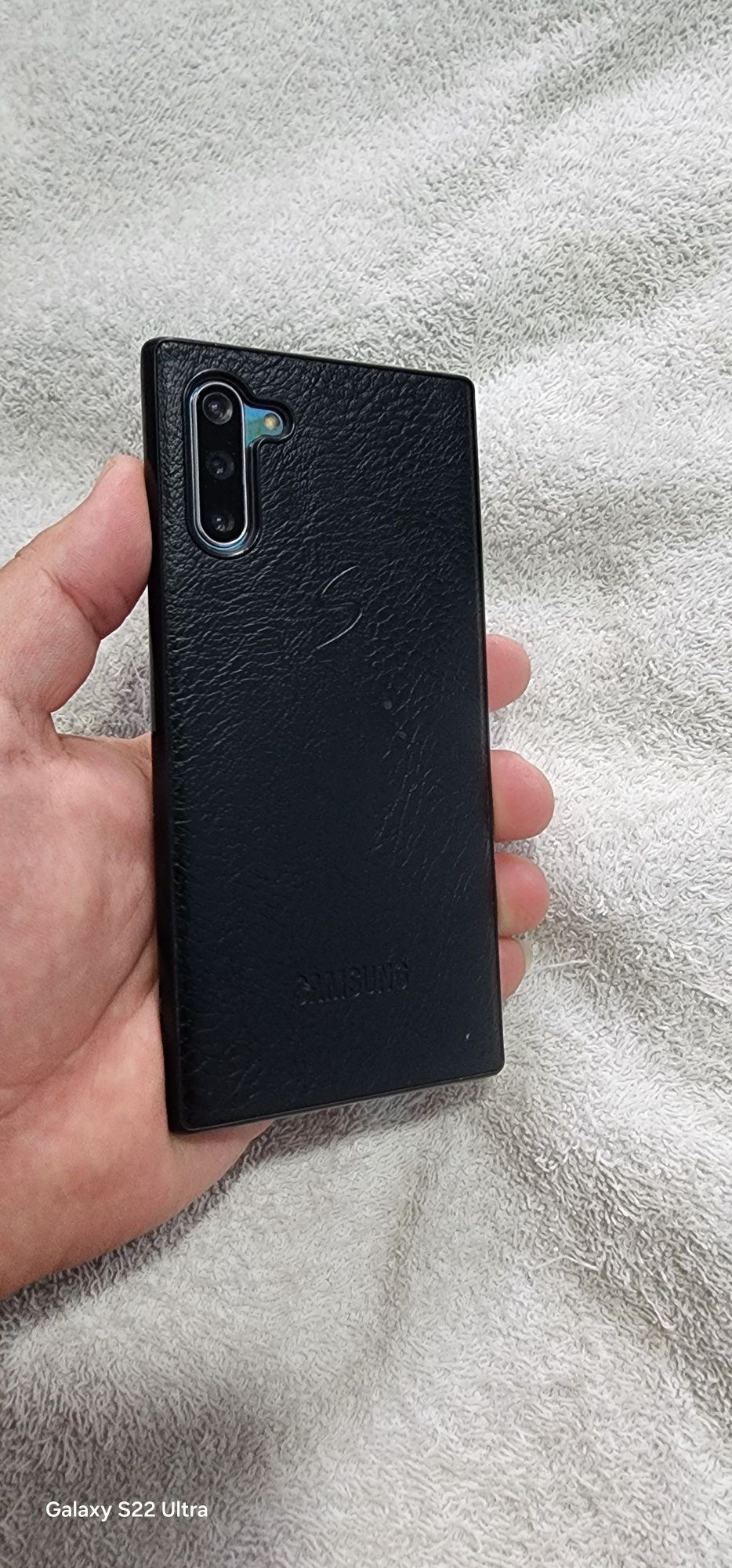 Galaxy Note 10    12/256g sotiladi