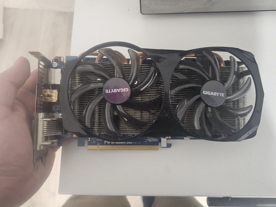Видеокарта Gigabyte GTX 660 2Gb