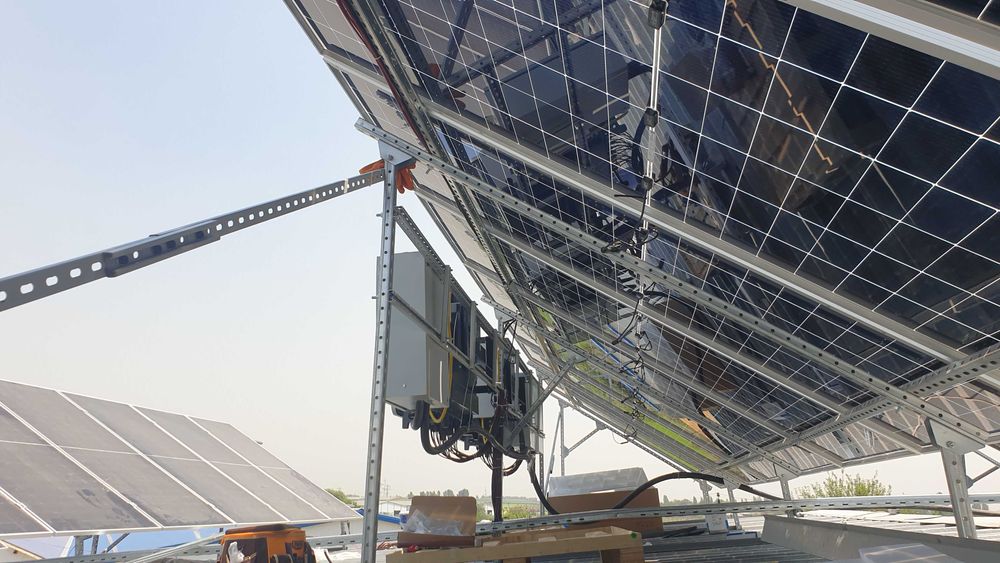 Quyosh panellari o'rnatish