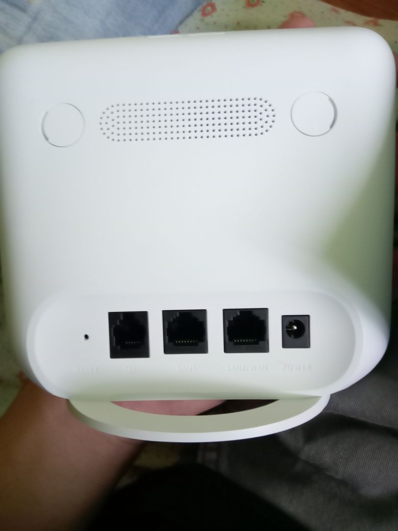Router link hub LTE Cat4 home station