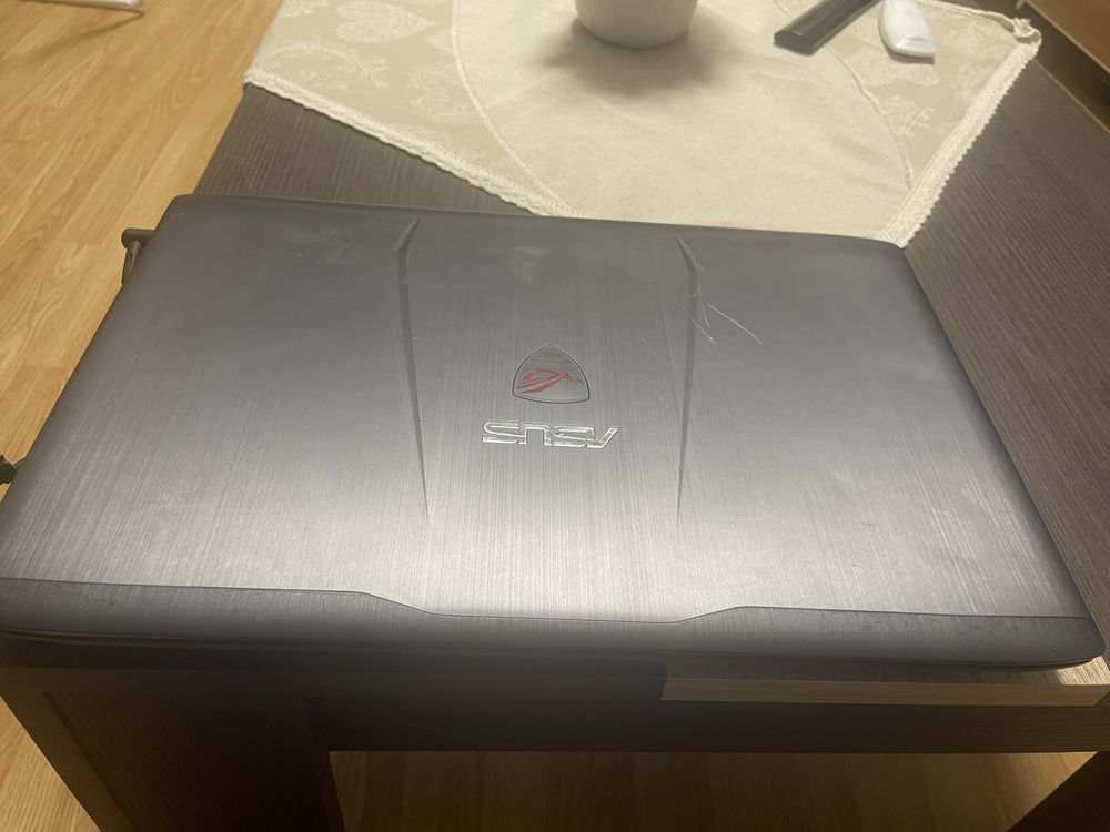 Laptop Gaming Asus Rog GL552V schimb cu Iphone dif din partea mea