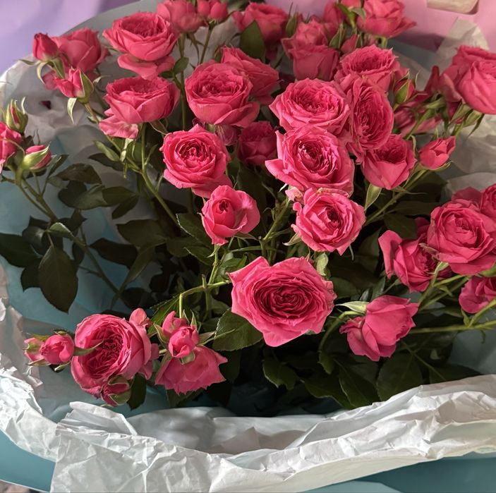 Цветы свежие спрей розы талгар