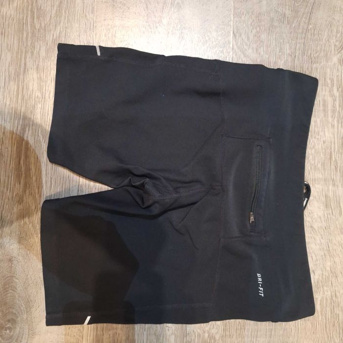 Къс клин nike dri-fit