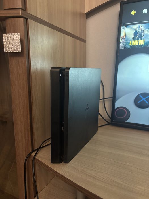Ps 4 slim na 1 Tb